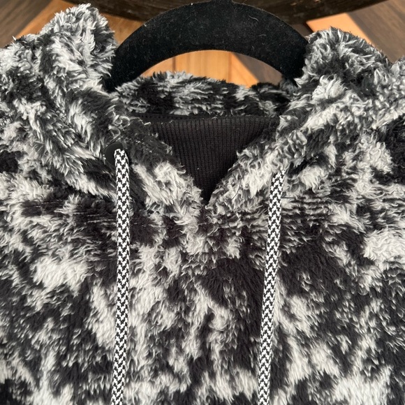 NWT Athleta Glacier Black Tugga Sherpa Jacquard Hoodie Top Size XXS - Picture 9 of 13